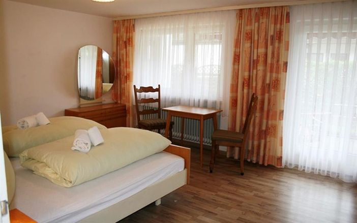 Schlafzimmer 2