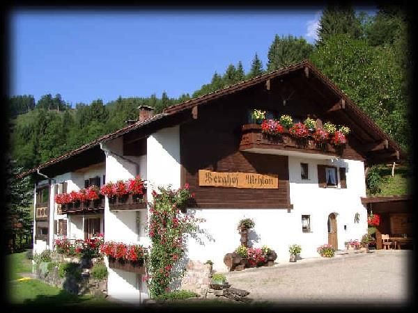 Berghof Mehlan - Ferienwohnungen - Hausansicht