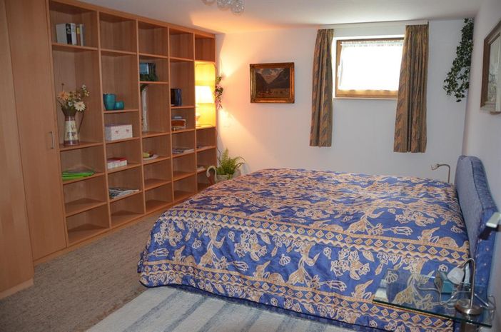 Schlafzimmer im Untergeschoss