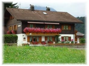 Hausbild Sommer