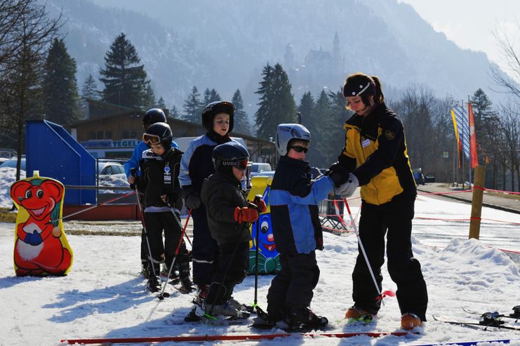 Kinder Skifahren