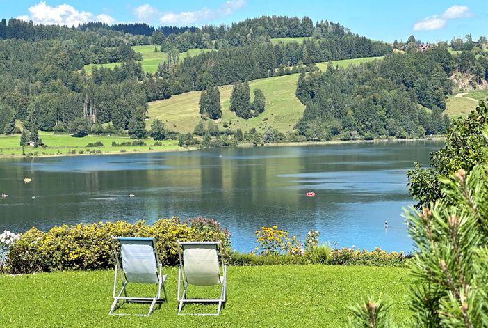 Liegewiese mit Traumblick