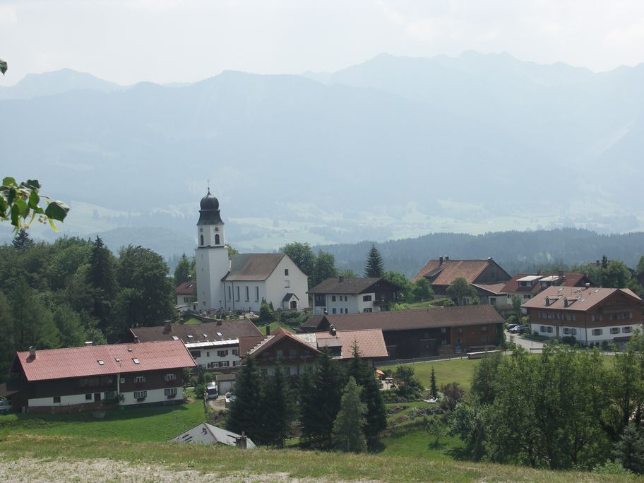 Ofterschwang im Panoramablick.