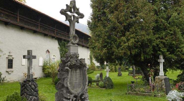 Der alte Friedhof in Füssen im Allgäu