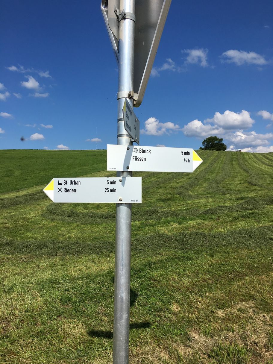 Beschilderung in Richtung Bleik