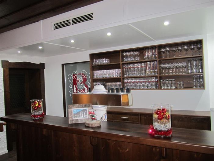Theke Restaurant