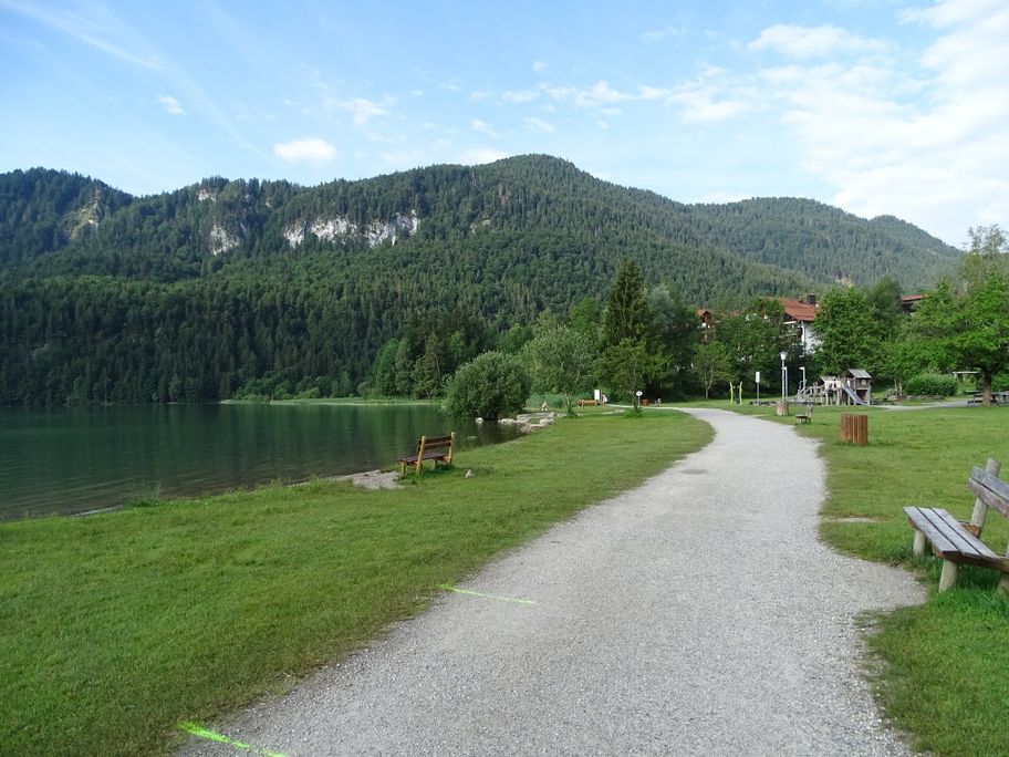 Weg am Badestrand Weißensee