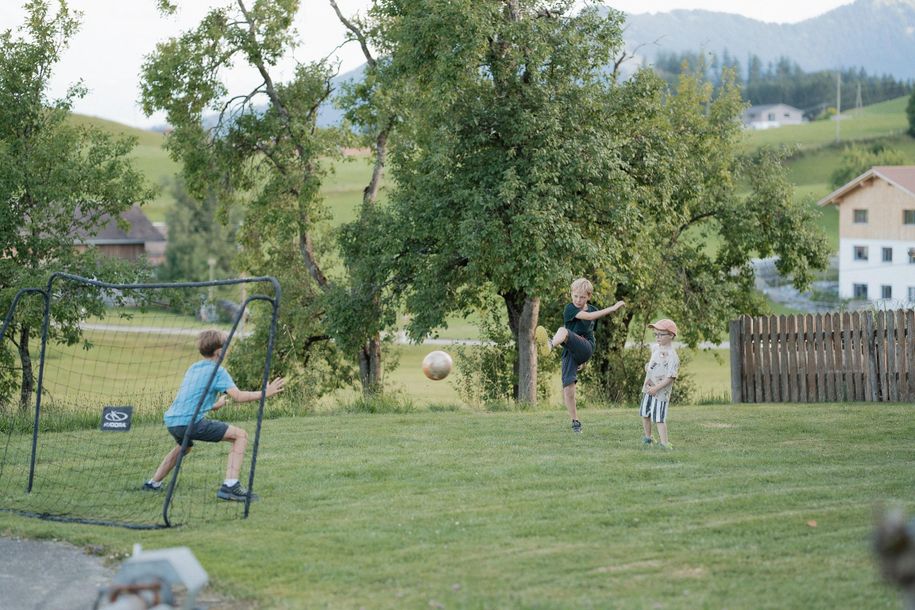 40 Fußball spielen