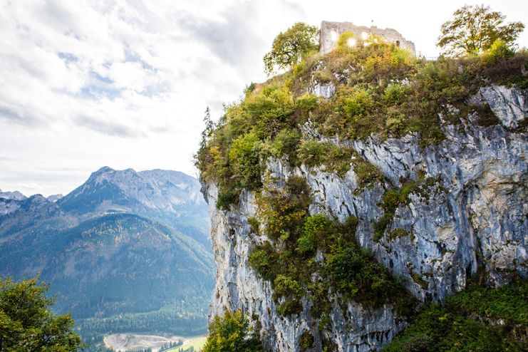 Burgruine Falkenstein im Morgenlicht