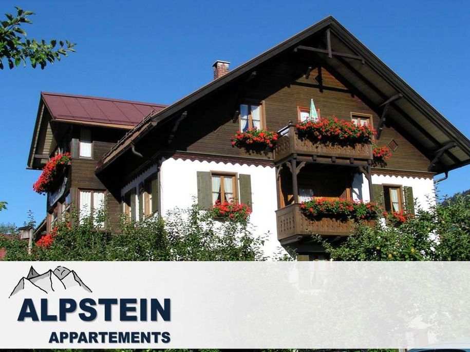 Haus mit Logo