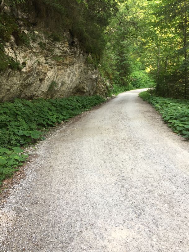 Fahrstraße Richtung Füssener Hütte