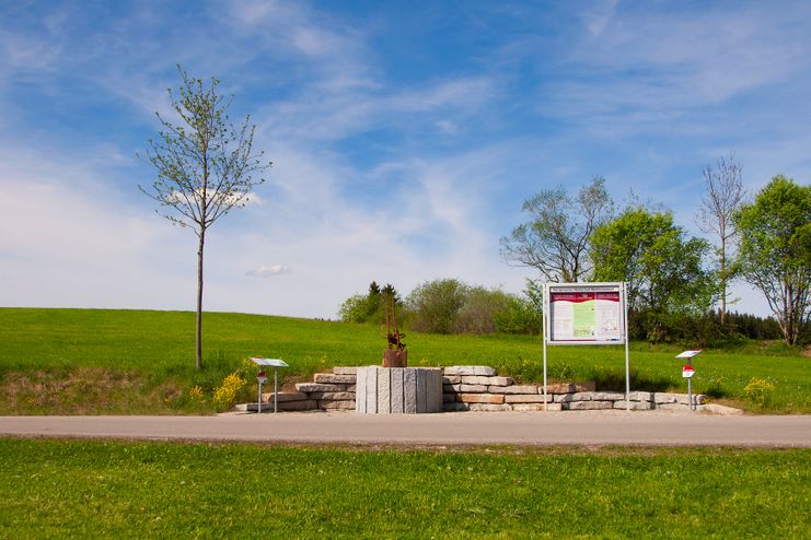 Klobunzele Weg Startpunkt am Kuhstallweiher©Stadt Marktoberdorf_Stefan Schmid