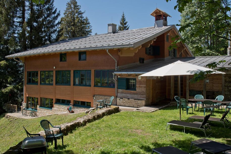Berghaus Seppeler Ostseite Liegewiese