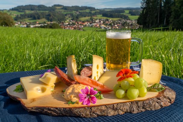 Brotzeit im Genussort Weiler im Allgäu