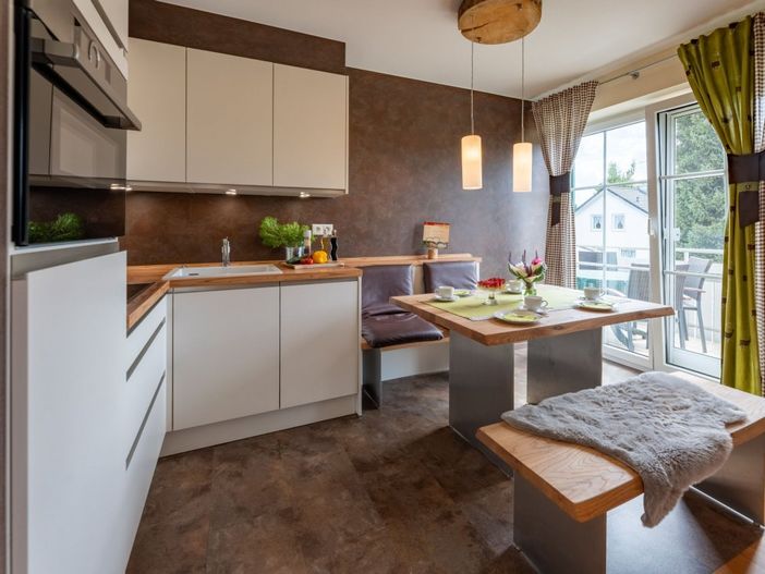 gemtlichemodernekcheinderwohnungalpenglck