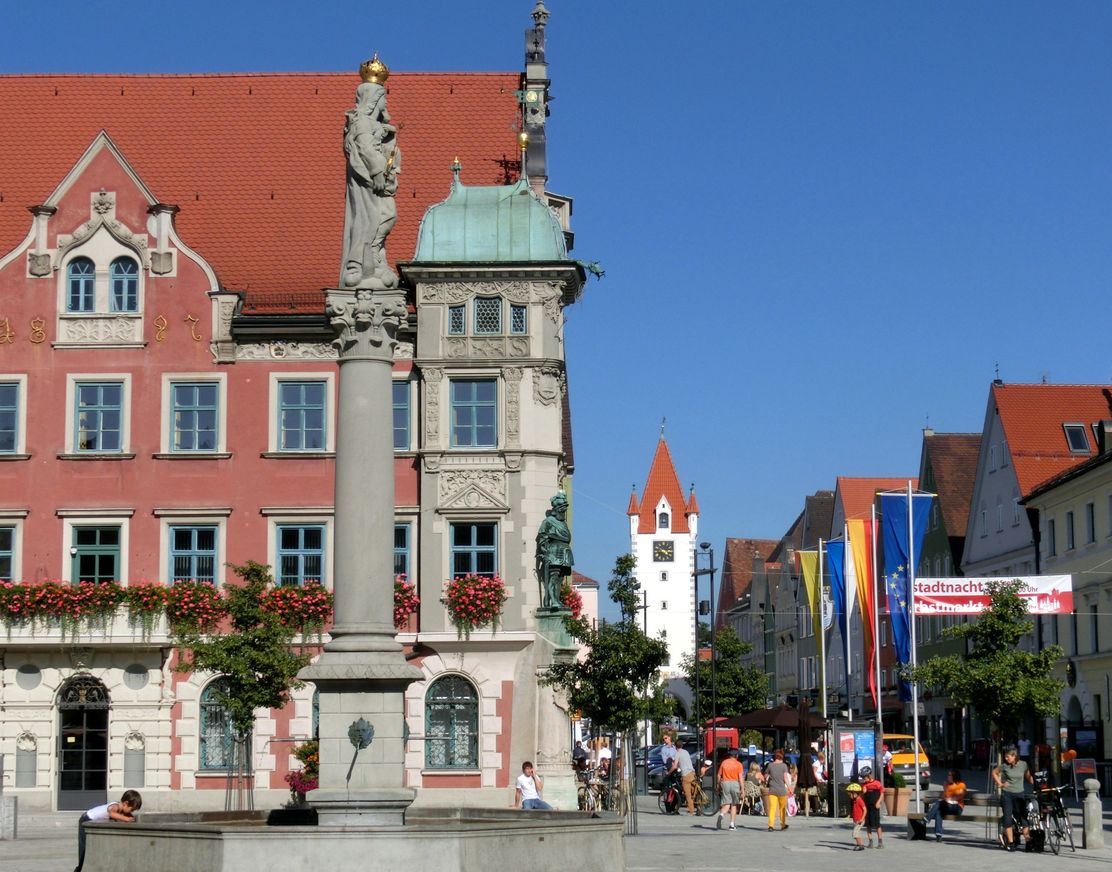 Rathaus, Maximilianstraße