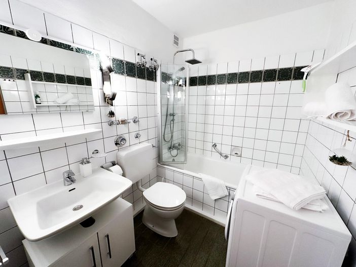 Ferienwohnung_Oberstaufen-Steibis-GipfelsichtBadez