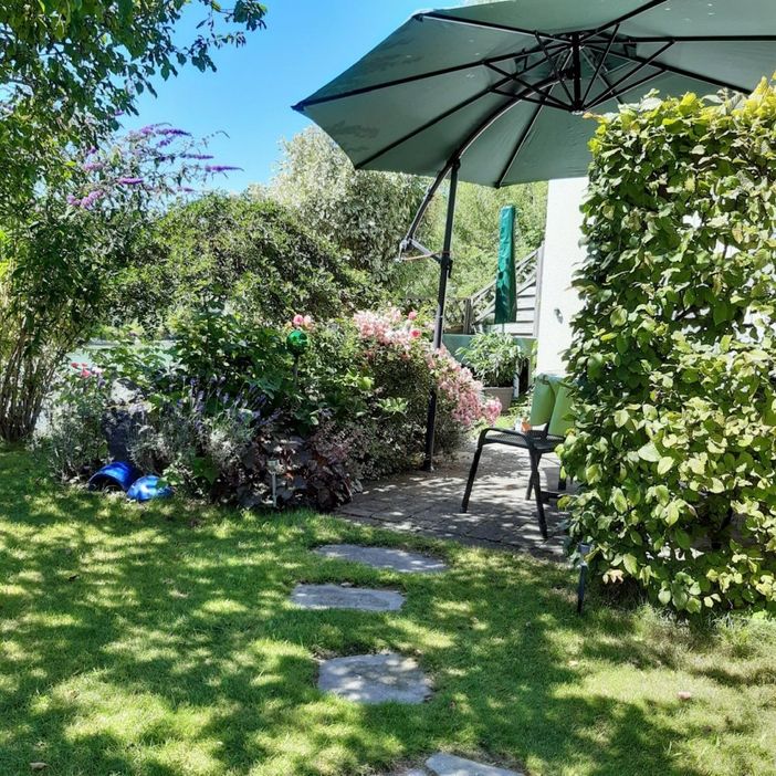 Der Garten lädt zum Verweilen ein