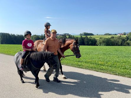 geführtes Pony reiten