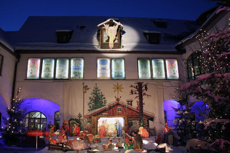 Die beleuchtete Madlener-Krippe