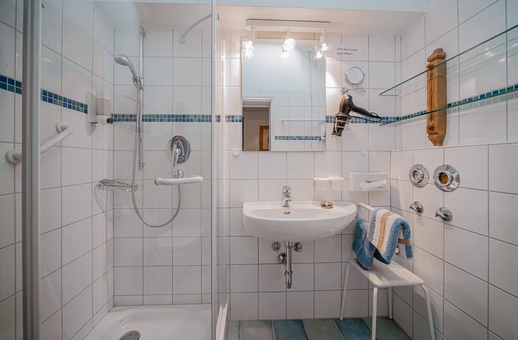 K-69102_FeWo-Schusternaegele-Bad_6479_©Tanner-Werb