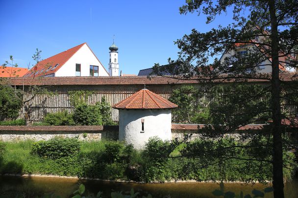 Blick auf die Stadtmauer von Isny