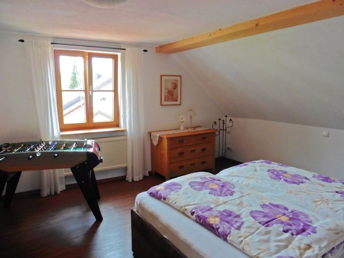 Schlafzimmer 1