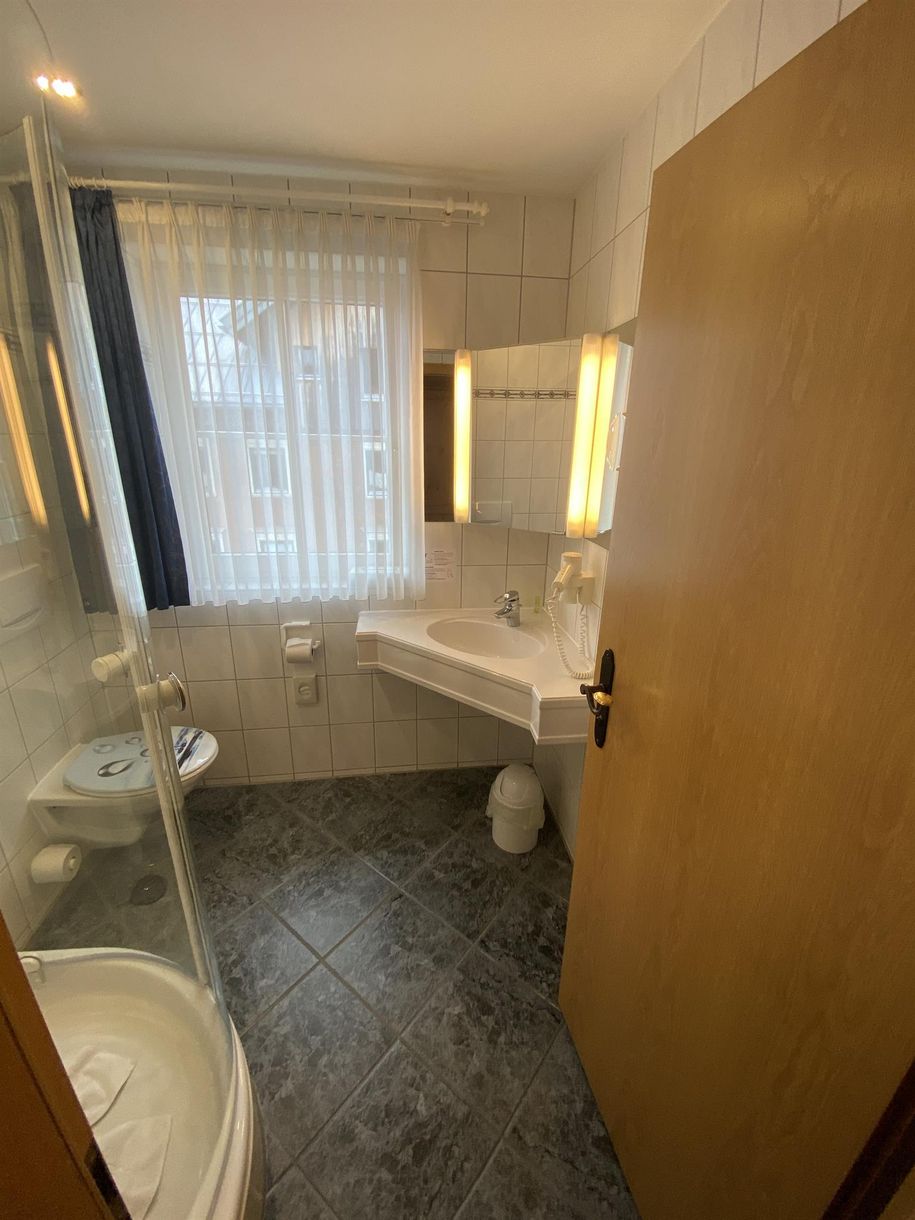 Zimmer 9 Bad