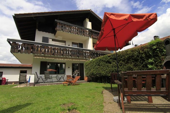 Garten mit Grillplatz - Haus Dornröschen