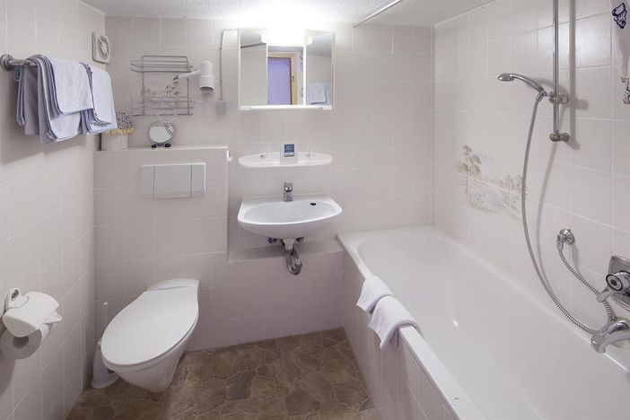 Fewo Mittag Badezimmer