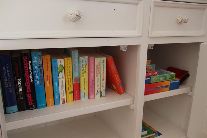 Bücher und Spiele