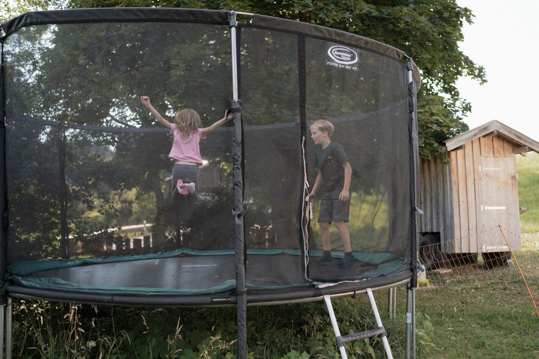 36 Trampolin