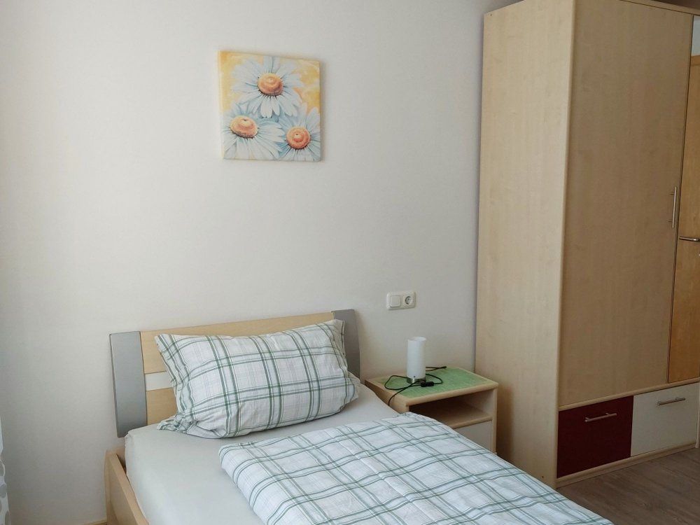 2.SCHLAFZIMMER  2 Getr. BETTEN