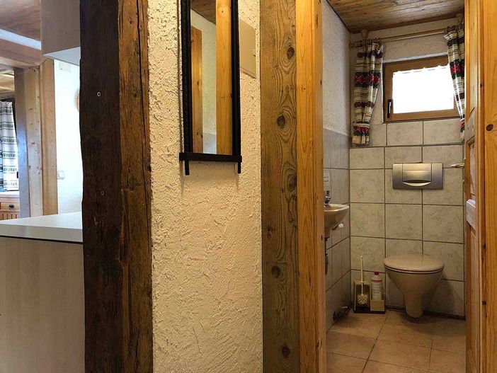 Ferienwohnung_Buecheler_EG_Badezimmer_02