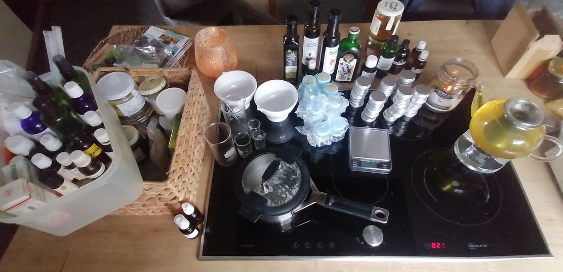 Salben_Creme_Ölauszüge