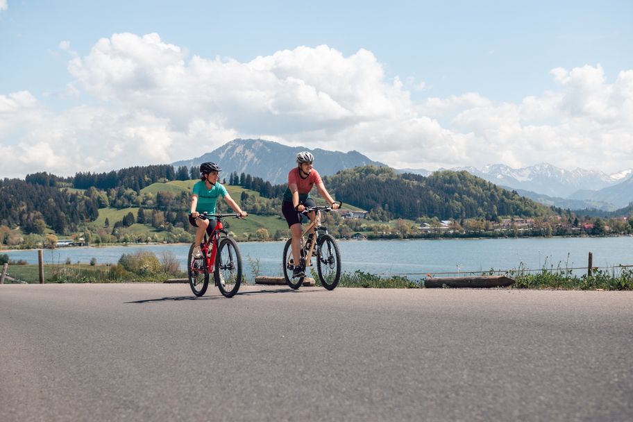 Radfahren am Großen Alpsee