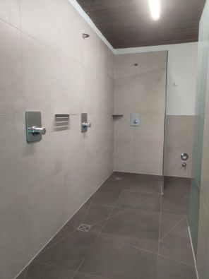 Dusche Hallenbad