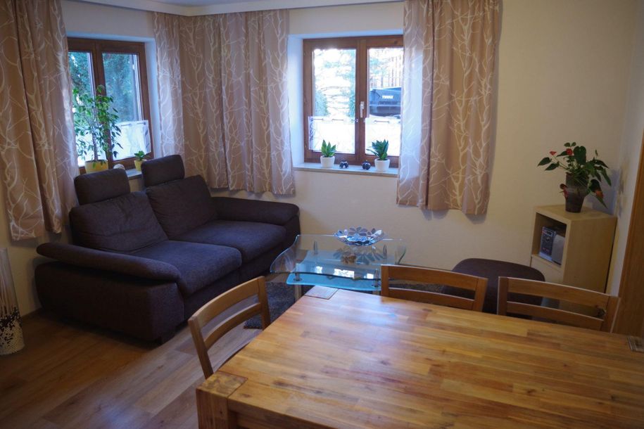 Wohnzimmer m. Essecke