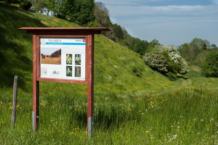 Infotafel entlang des Via Aqua