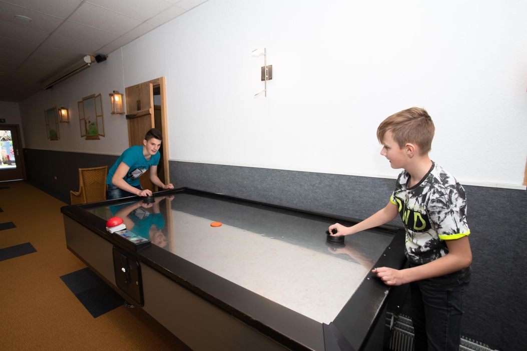 bild23_spielehaus_im_feriendorf_reichenbach