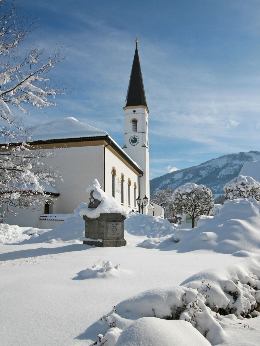 Pfarrkirche in Trauchgau