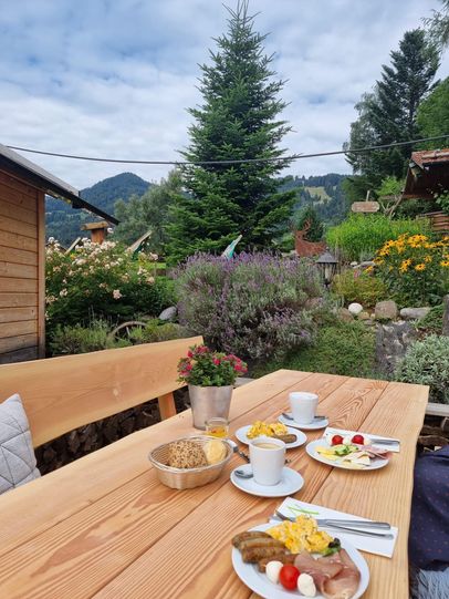 Terrassen Frühstück2