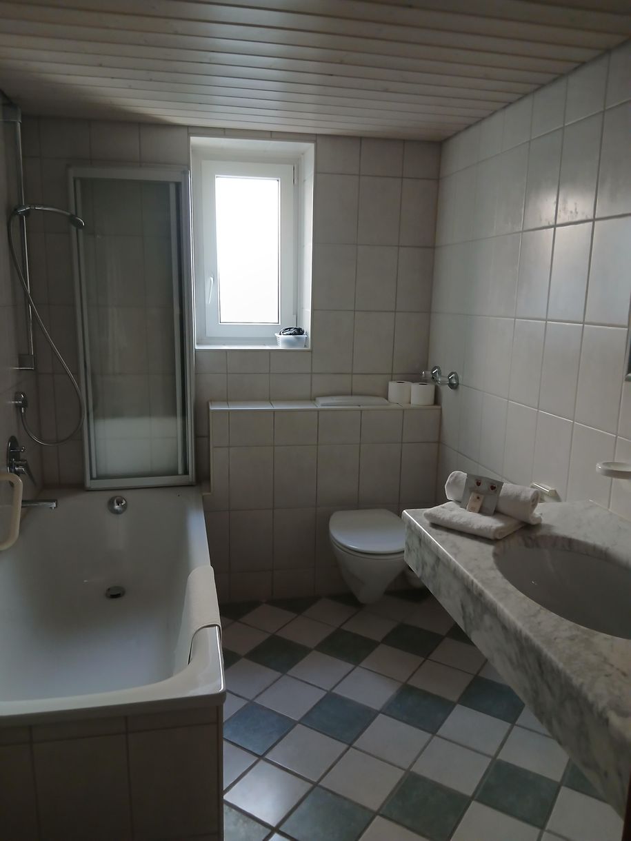 Doppelzimmer /3Bettzimmer mit Bad
