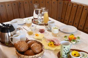 Kräuterfrühstück