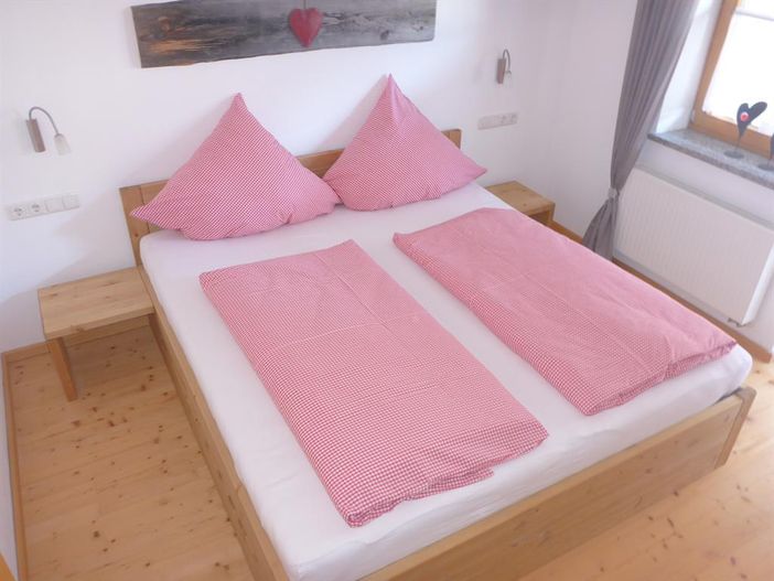 Schlafzimmer 1