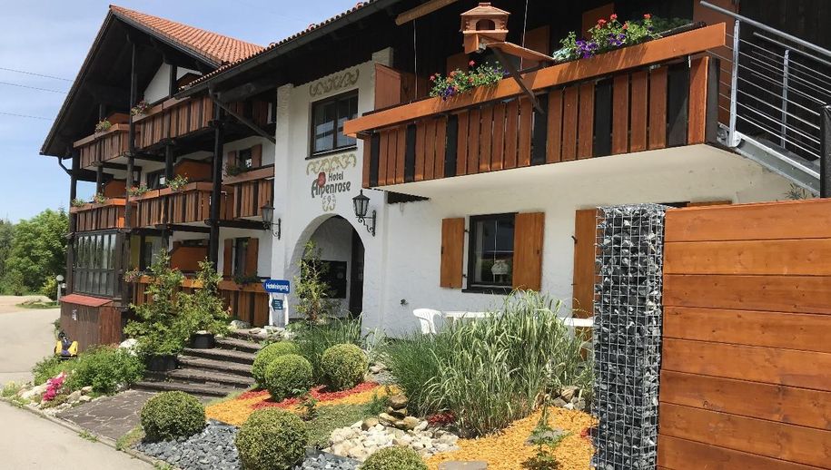 Hotel Alpenrose, Sommer, Hausansicht