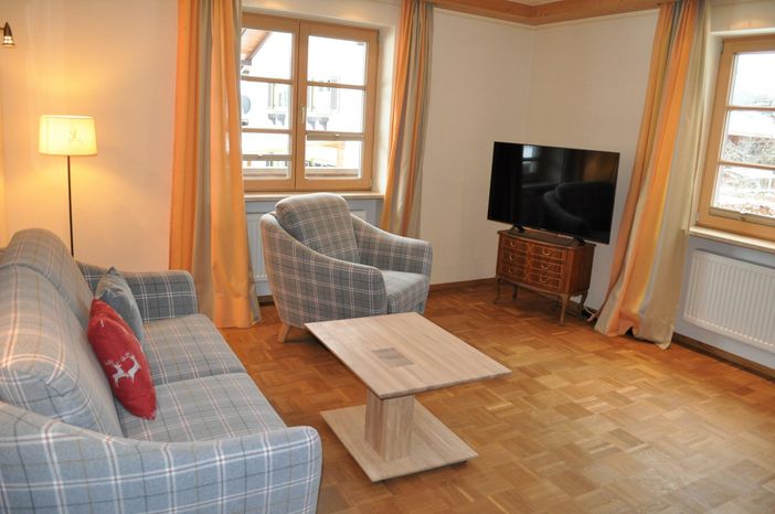 Fewo Hindelang Wohnzimmer mit Südbalkon