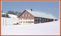 verschneiter Ferienhof Fehr