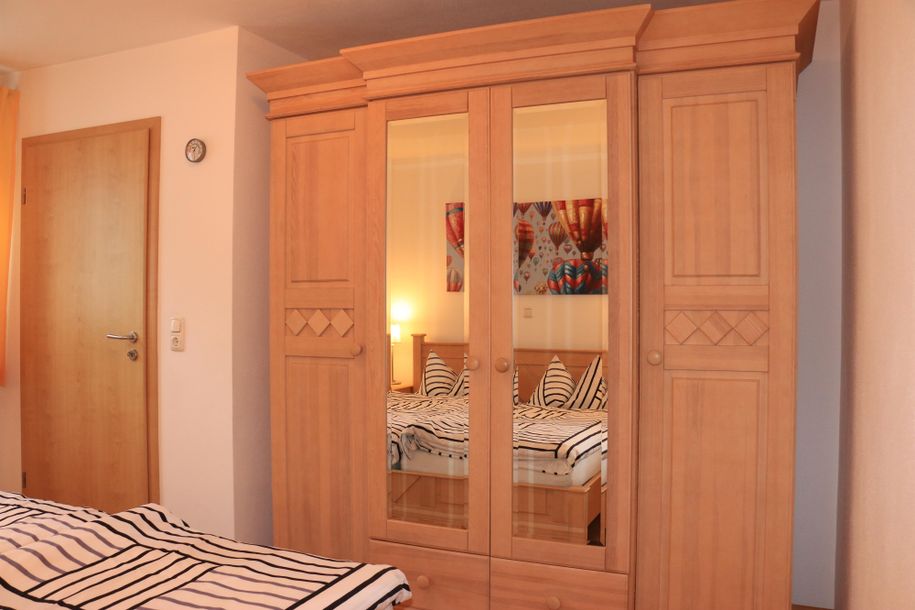 Schlafzimmerschrank