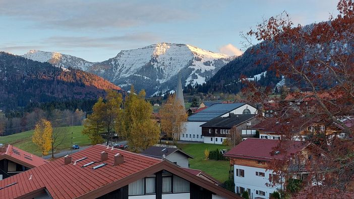 Blick vom Essplatz und Balkon
